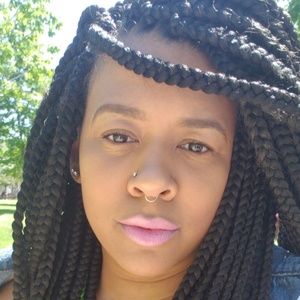 Meet your Posher, Candace